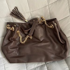 Gorgeous shoulder bag!